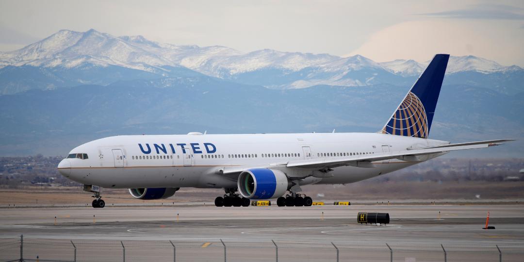 United Airlines informa avances en el primer trimestre