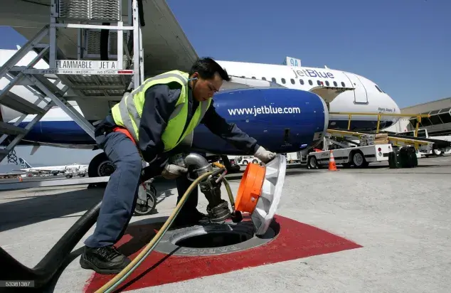 Jetblue ha anunciado un nuevo acuerdo para llevar combustible sostenible a LAX